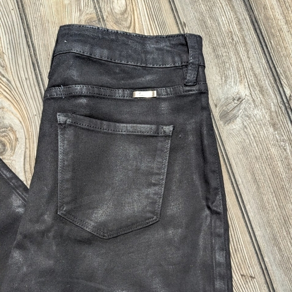 KanCan size 9 black skinny jeans in distressed leather-like fabric - Picture 3 of 11